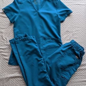 FIGS teal blue scrub top + cargo pants XS